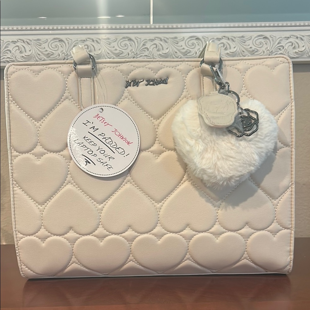 👜 Betsey Johnson Quilted Heart Laptop Cream Tote w/ Charms | Padded & Stylish!